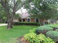 2nd image of 408 Oakwood Cir