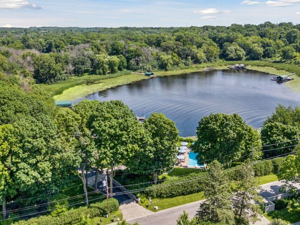 513 Ferndale Rd W, Wayzata, MN 55391