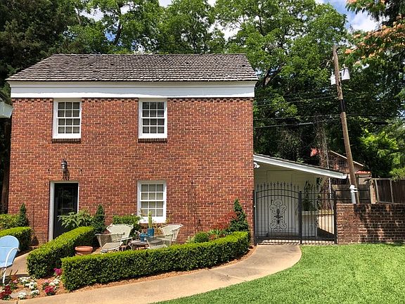 Garage with Apartment