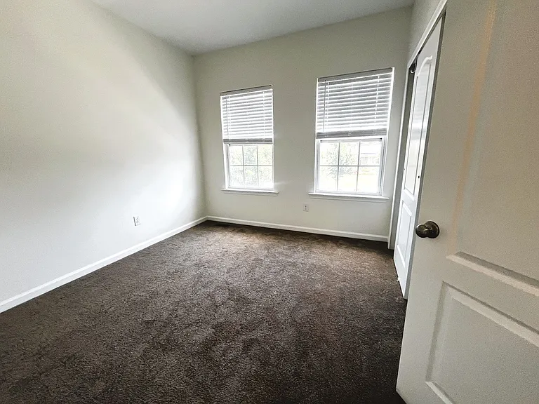 1825 N Pollock Way — Photo 23