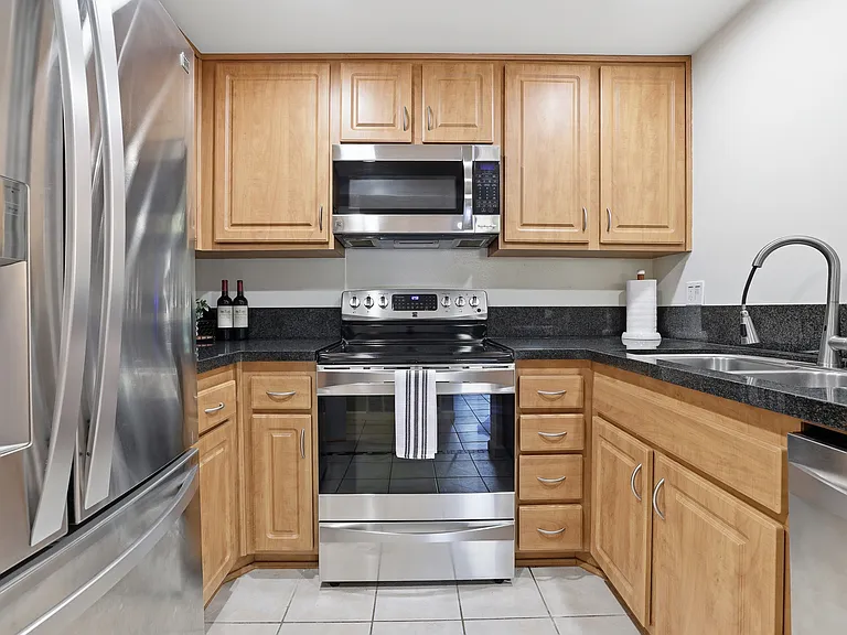 22100 Burbank Blvd #155F — Photo 6
