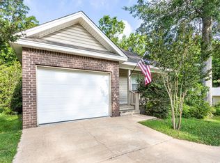 91 Pine St, Sumrall, MS 39482