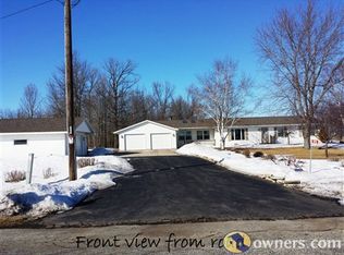 W176 Hansen Rd, De Pere, WI 54115