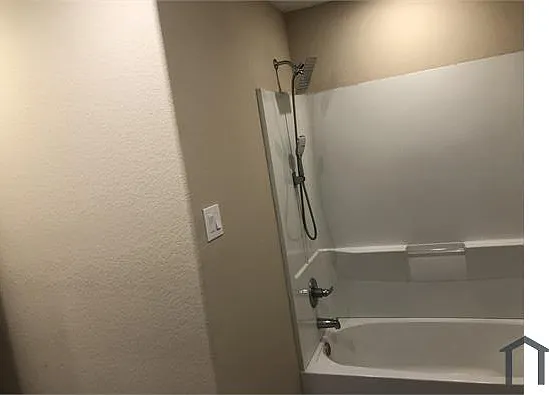 16517 Larchwood Dr #A — Photo 12