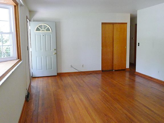 3rd image of 159 Charlotte Ave