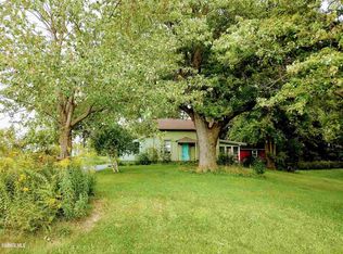 8239 Mill Rd, Mount Carroll, IL 61053