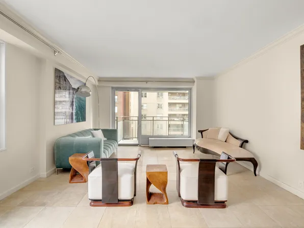 303 East 57th Street image 2 of 13