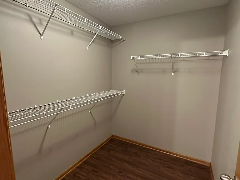 585 SE Crabapple Dr — Photo 14