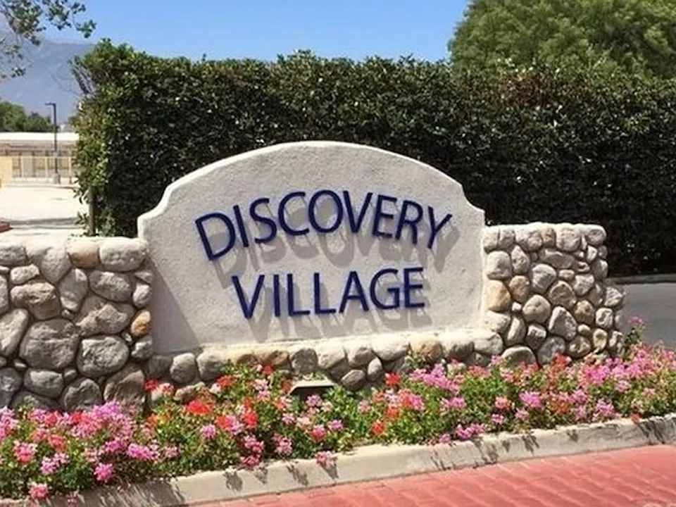 8739 Pinecrest Pl