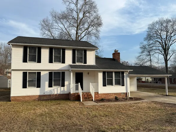 921 Stonewall Ln, Fredericksburg, VA 22407