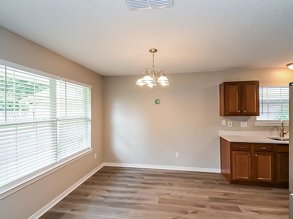 5th image of 10435 McGirts Creek Dr