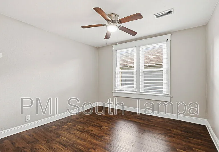 203 W Emma St — Photo 11