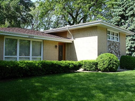 3rd image of 10153 W 143rd St
