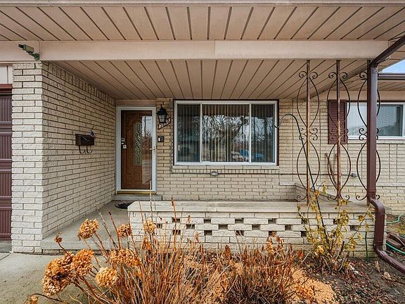 3rd image of 3858 Hughes Dr
