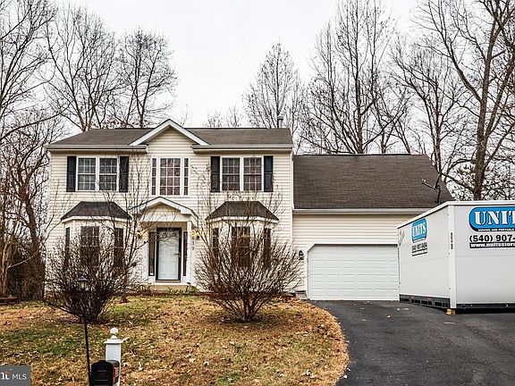 2nd image of 3619 Ardwick Cir