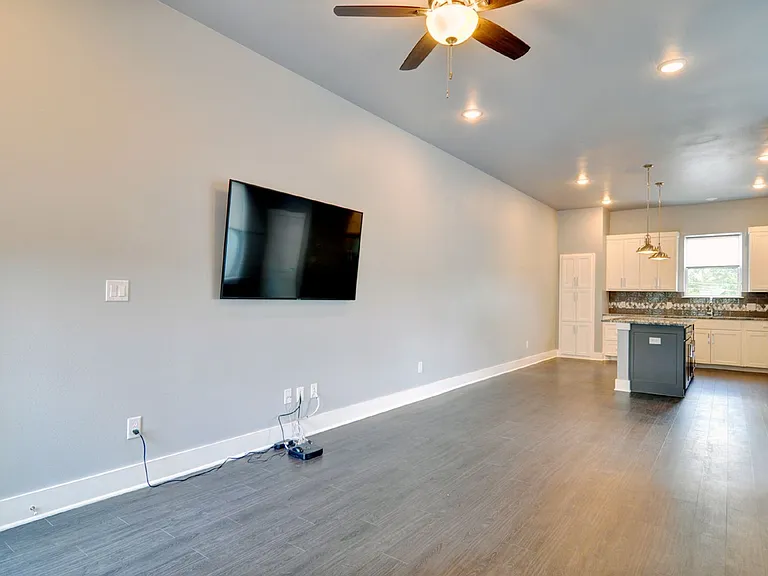 2822 Forest Park Blvd — Photo 50