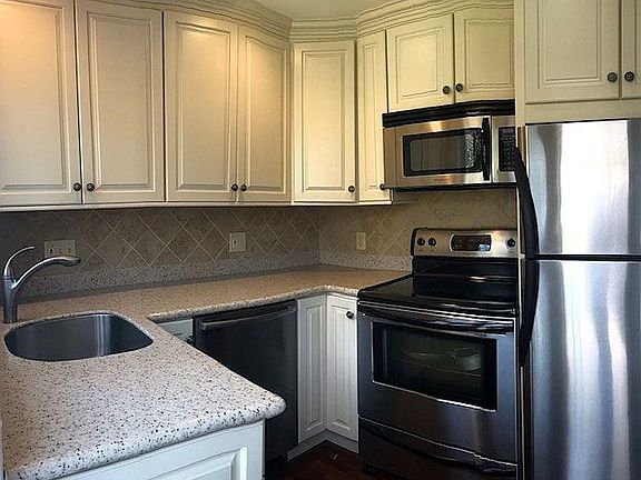 5th image of 1939 Lynnwood Dr