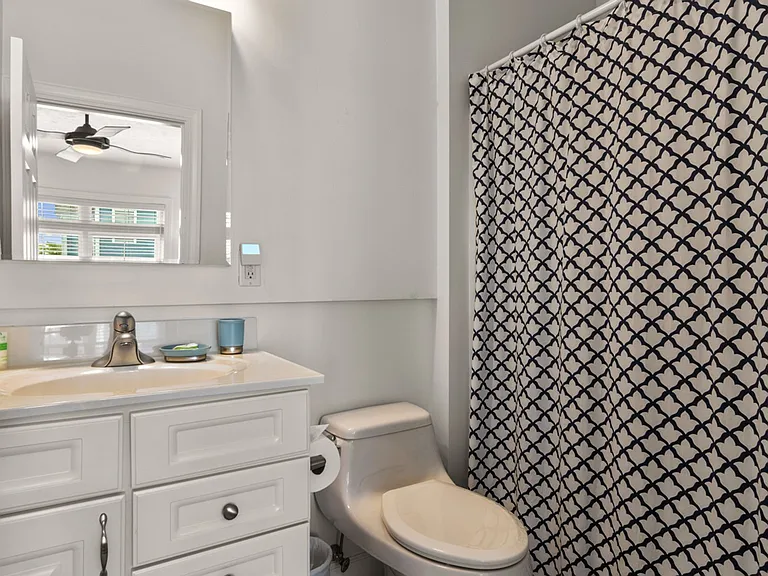 213 Midtown Dr — Photo 35