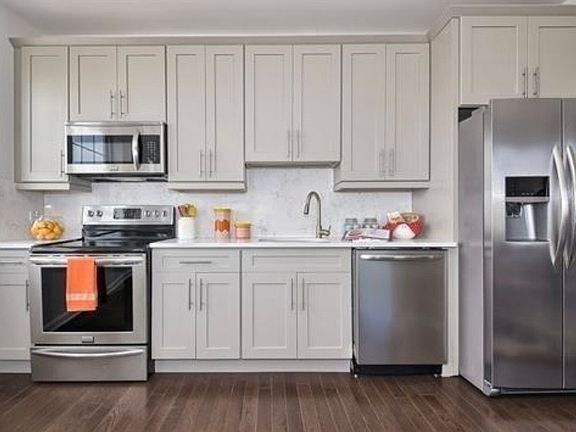 5th image of 304 Broadway #591e80249