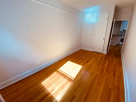 Rented by Metropolis Real Estate of Manhattan | media 21