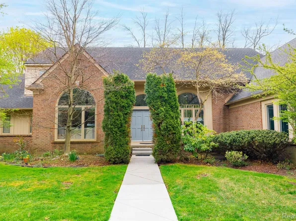 4599 Ravine Dr, Bloomfield Hills, MI 48301