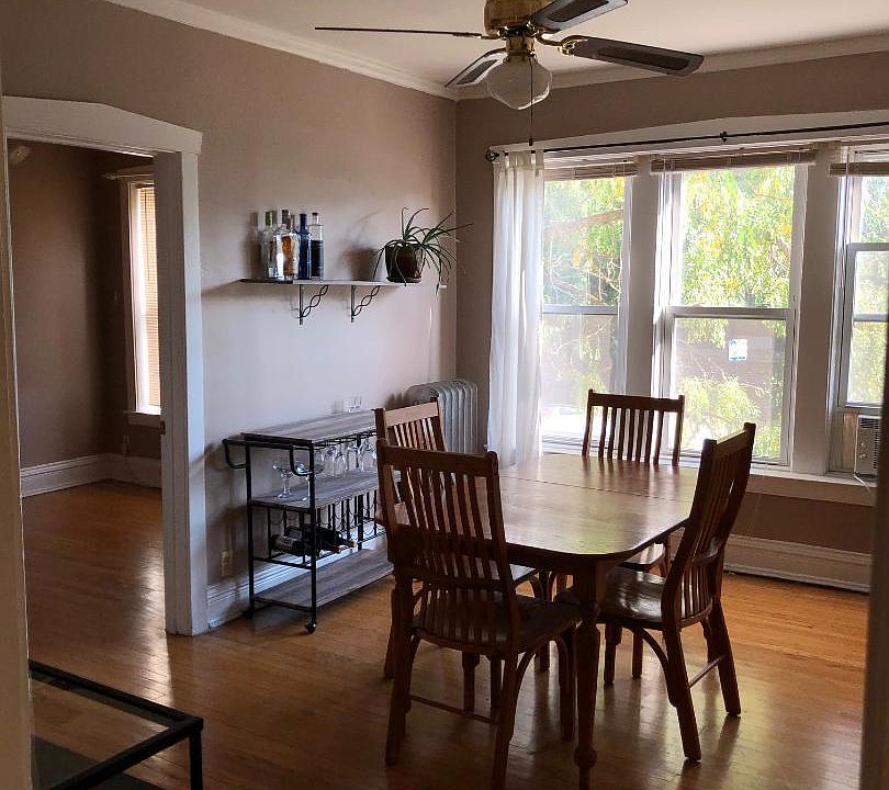 1st image of 1526 W Winnemac Ave #12