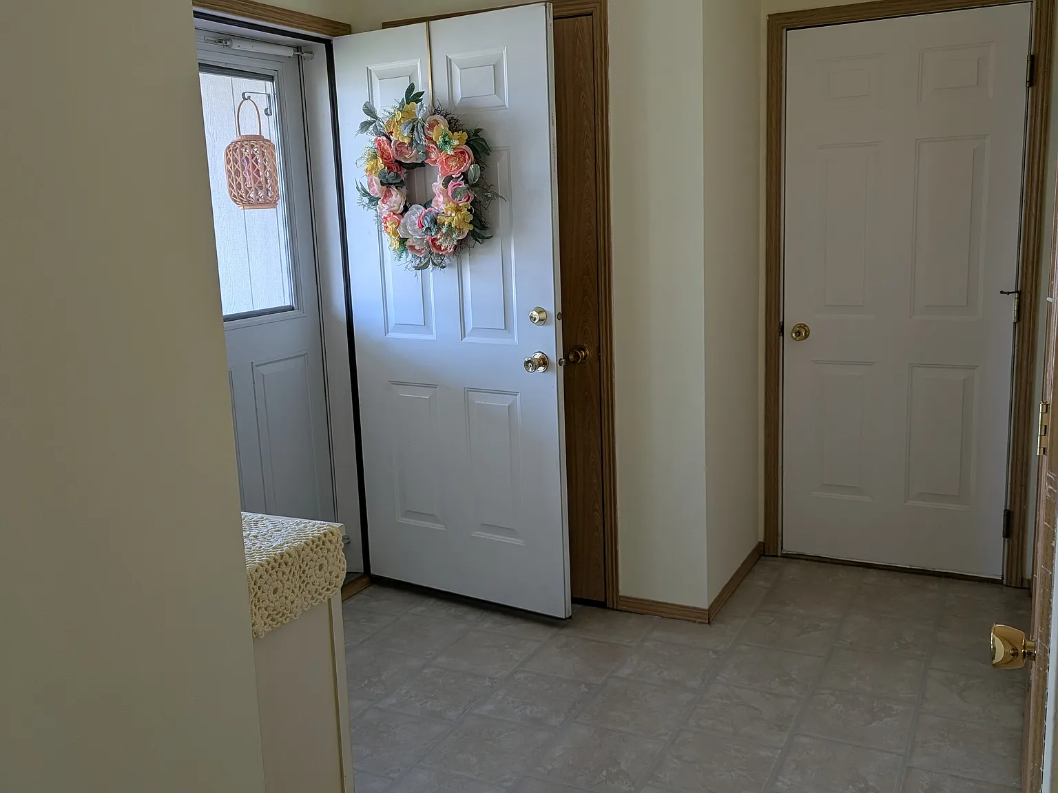 4 bed, 3.5 bath, 2169 sqft, $3,000 — Photo 2