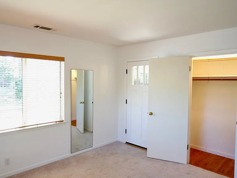 37 N Avalon Dr — Photo 16