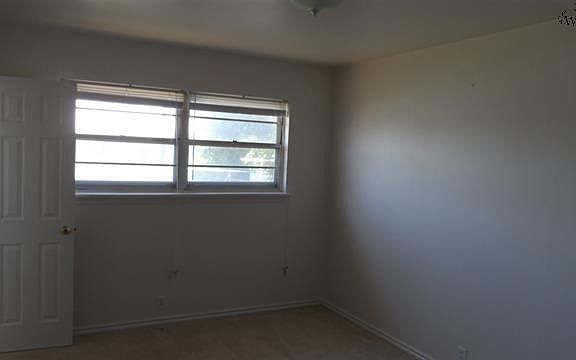 5th image of 2745 Roanoke Dr