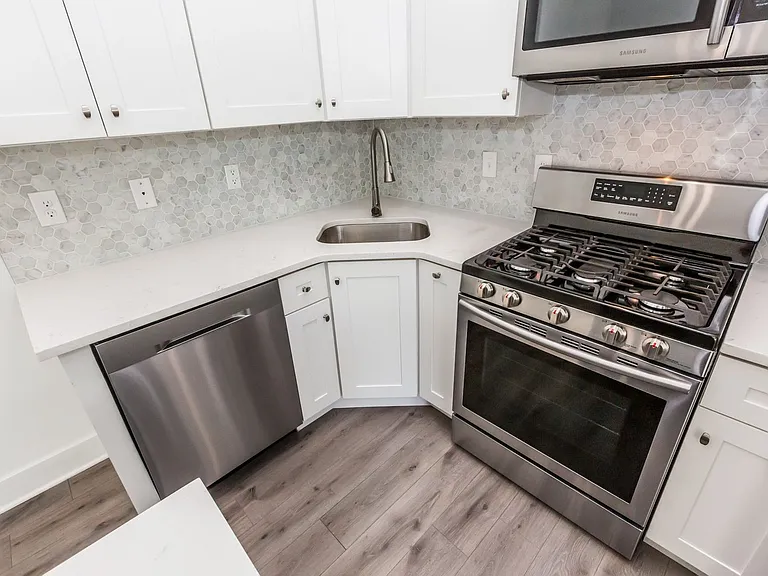 225 N Whitford Rd — Photo 5