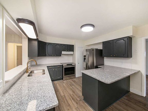 4th image of 8019 Kingston Dr