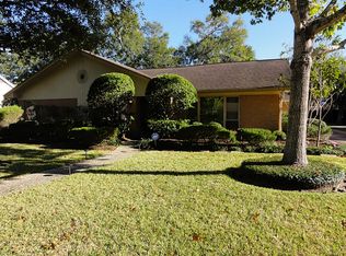 1805 Claiborne Dr, League City, TX 77573