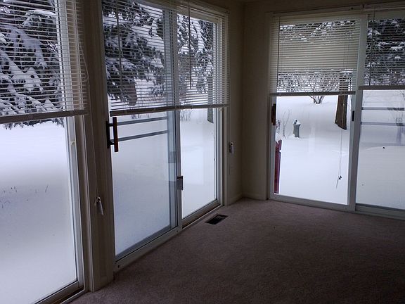 4th image of 111 Elizabeth St