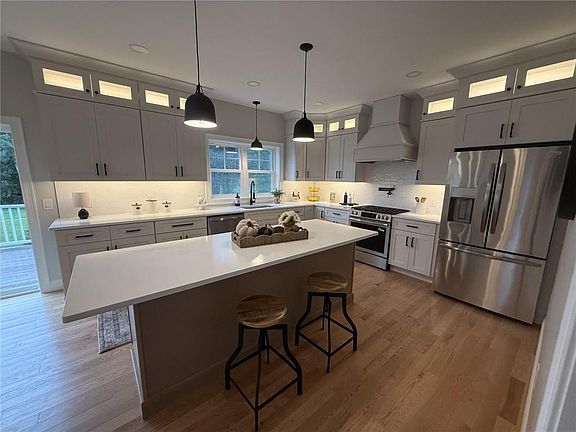 4th image of 25 Dawsons Cir