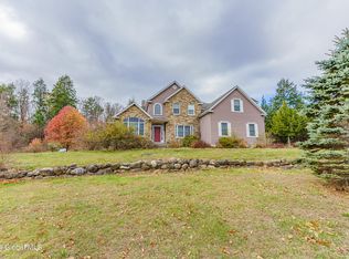 26 Sanford Ln, Queensbury, NY 12804