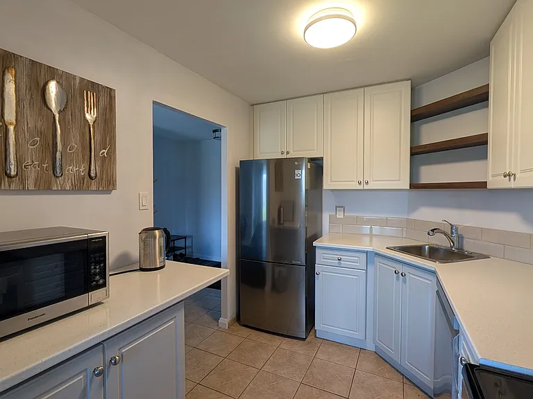 860 Commissioners Rd E #408 — Photo 7