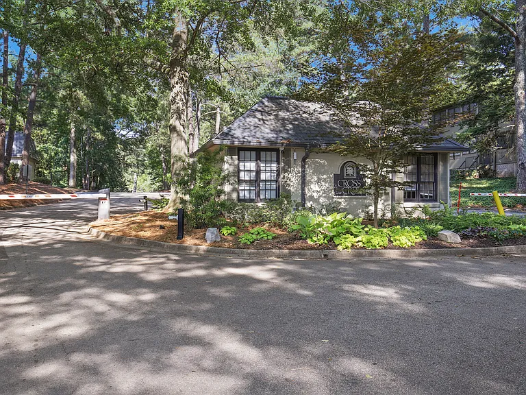 93 La Rue Pl NW — Photo 23