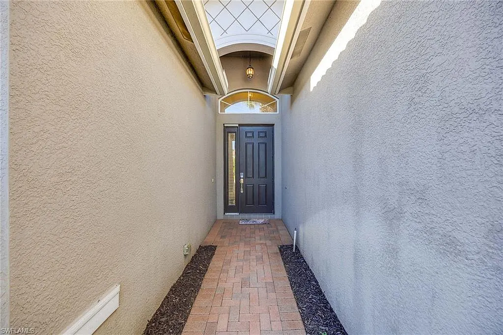 3 bed, 2.5 bath, 2144 sqft, $6,250 — Photo 3