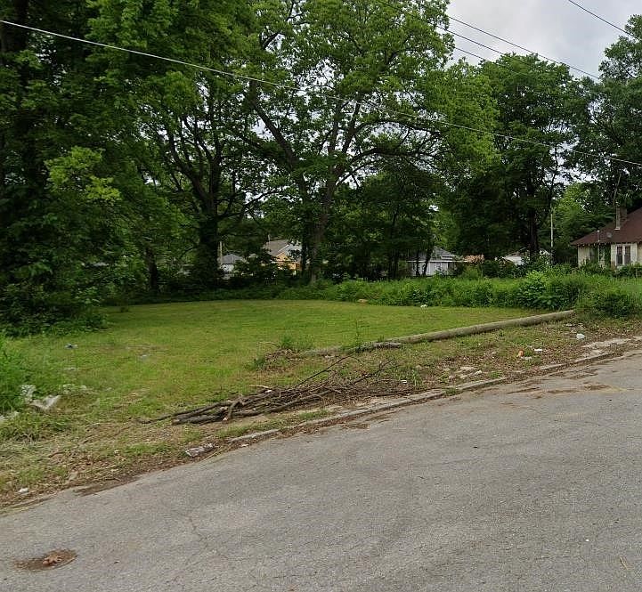 1st image of 1960 E McLemore Ave #13