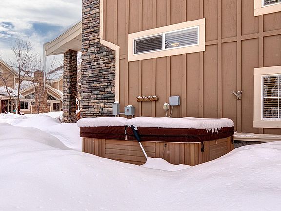 3rd image of 5519 N Bobsled Blvd