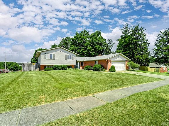 2nd image of 1405 Black Forest Dr