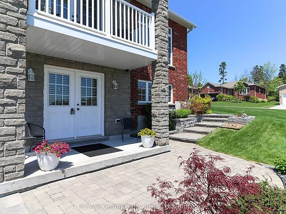3rd image of 936 Jordeli Ln
