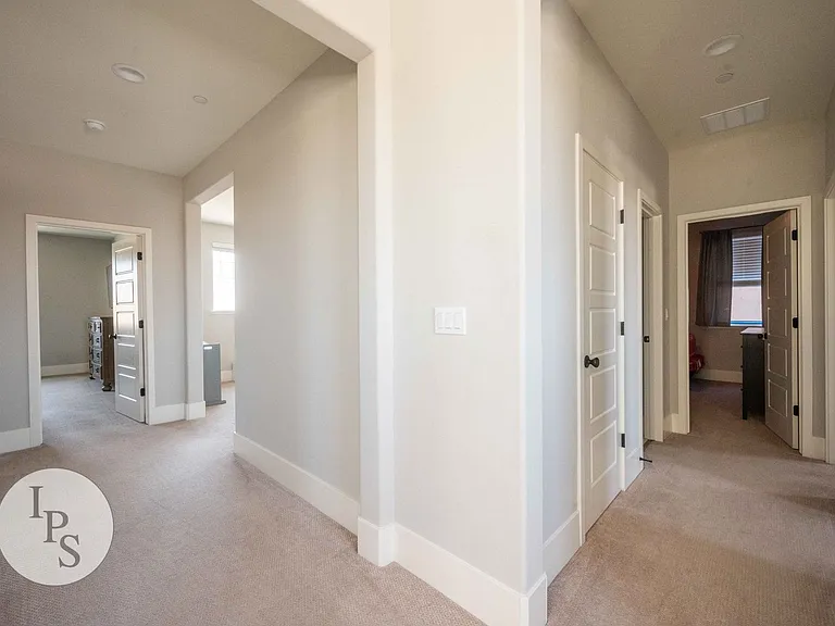 4299 Vineyard Dr — Photo 22
