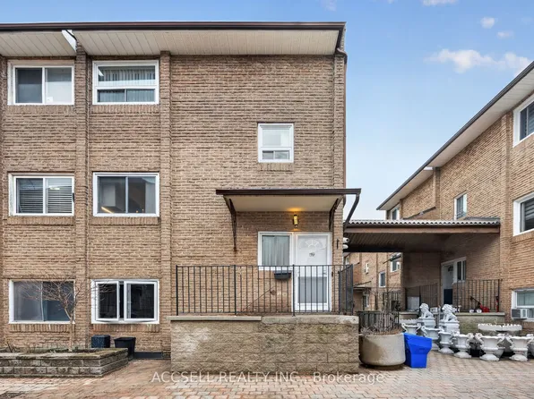 50 Scarborough Golf Club Rd #159, Toronto, ON M1M 3T5