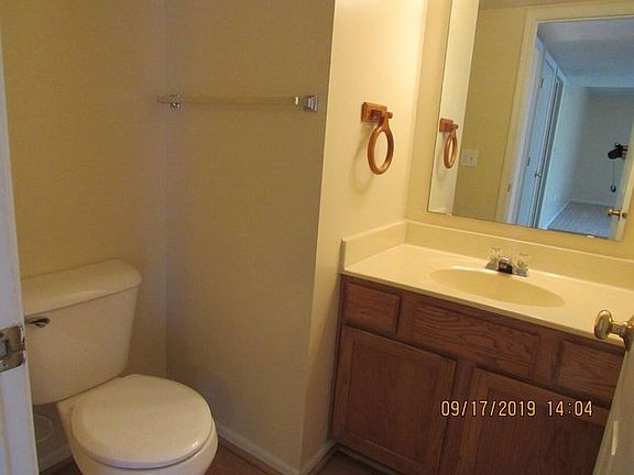 3rd image of 6345 Hollingsworth Dr