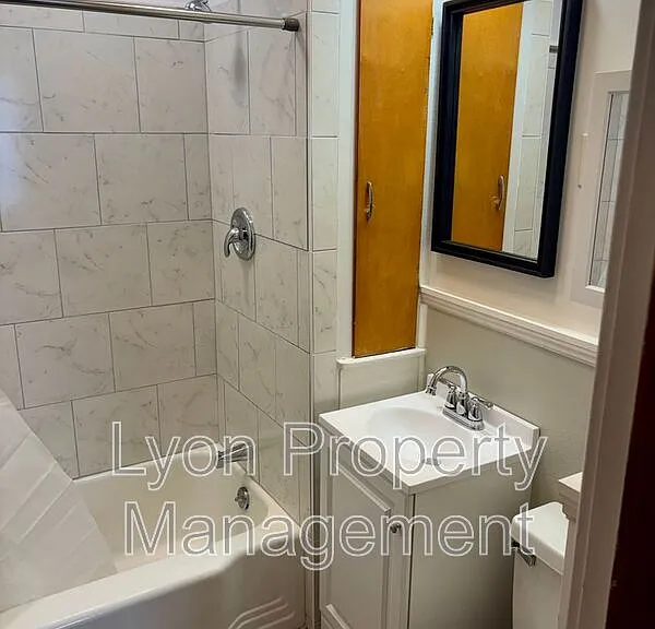 676 Grove St #2F — Photo 12