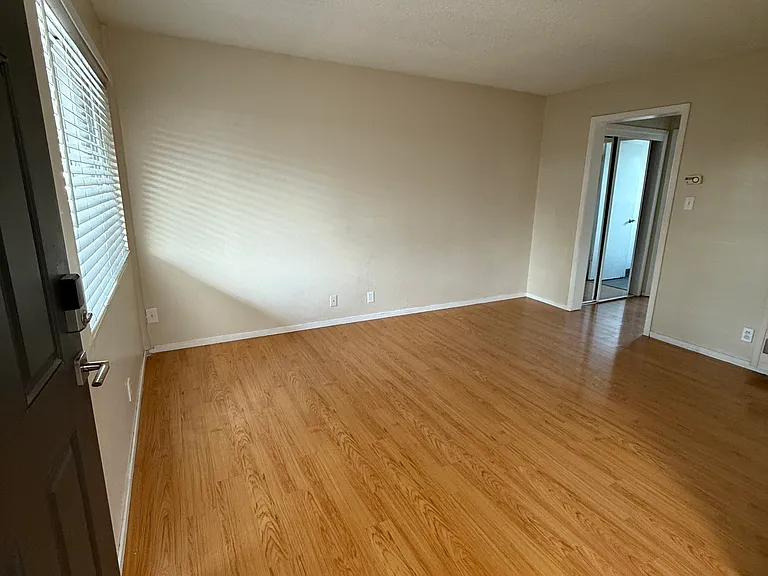 650 S 8th St #16 — Photo 8