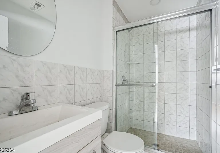 38 Park St #13D — Photo 20