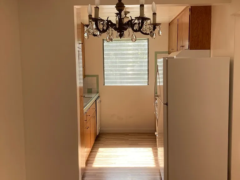 1234 N Laurel Ave — Photo 7