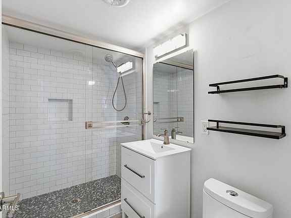 5th image of 334 W MEDLOCK Drive #C201